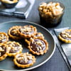 6 mini tartelettes au chocolat aux eclats de cacahuetes salees collective des