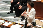 Chemise d'h&ocirc;pital : Marisol Touraine au chevet des sans-habits
