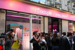 Adopte Un Mec a pignon sur rue