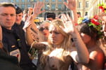 Les Femen vouent leurs seins &agrave; la Justice