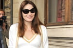 Carla Bruni-Sarkozy, bless&eacute;e par les m&eacute;dias