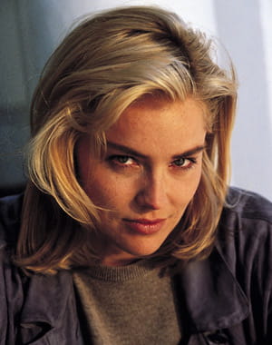 sharon stone à l'apogée de sa carrière d'actrice dans les années 1990. 