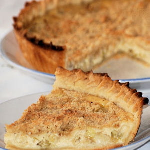 tarte aux poireaux à la moutarde et son crumble