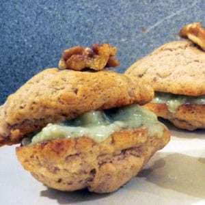 whoopies pies aux noix, poires et roquefort