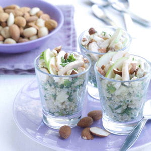 verrines de quinoa, herbes et amandes fumées