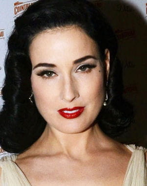 dita von teese à la soirée cointreau de londres en novembre 2011.  