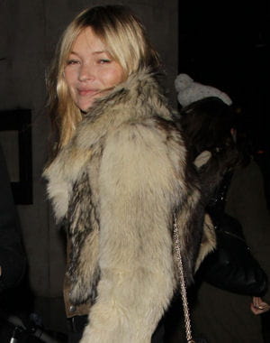 kate moss est un des mannequins les plus célèbres au monde.