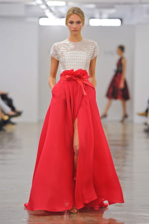 défilé carmen marc valvo prêt-à-porter printemps-été 2013 