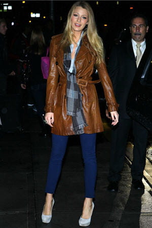 blake lively et son sublime trench en cuir, burberry toujours