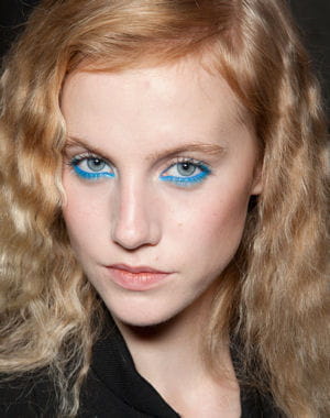 backstage défilé moschino cheap and chic prêt-à-porter printemps-été 2013.  