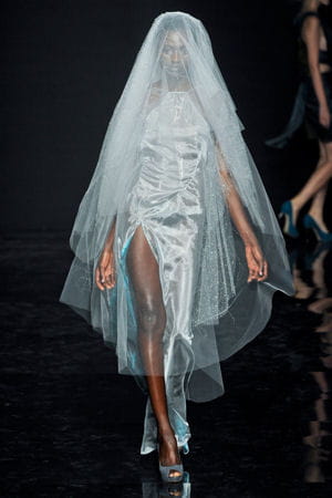 défilé yiqing yin haute couture automne-hiver 2012-2013.
