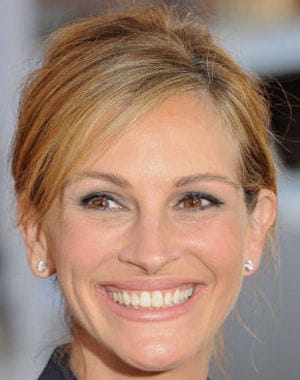 julia roberts lors d'une cérémonie à hollywood.