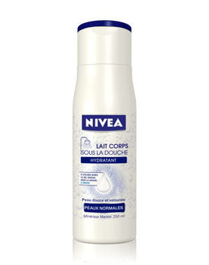 lait corps sous la douche de nivea .