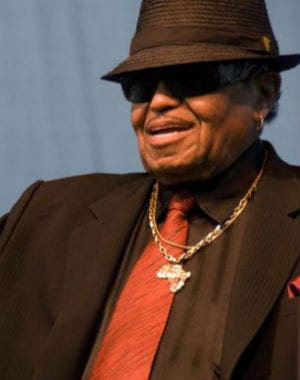 joe jackson à l'hommage rendu à son fils par la ville de gary (indiana), le 10