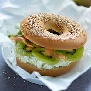 bagel au kiwi de l'adour et saumon fumé