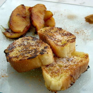 pain perdu au rhum et pommes caramélisées