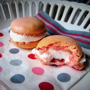 macarons guimauve et coeur de framboise