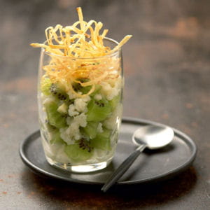 tartare de crabe au céleri frit et kiwi