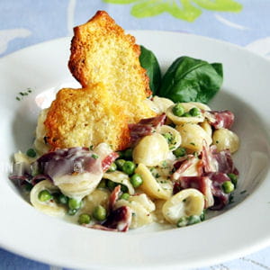orecchiette aux petits pois, jambon et chèvre