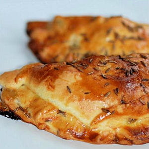 chaussons au munster, pommes et poires