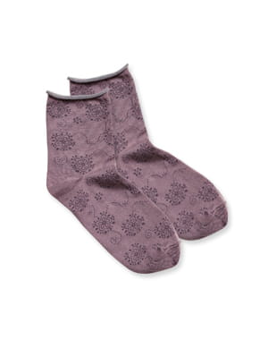 la paire de chaussettes violettes de somewhere