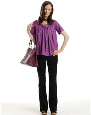 ensemble pantalon noir et top violet de tissaia