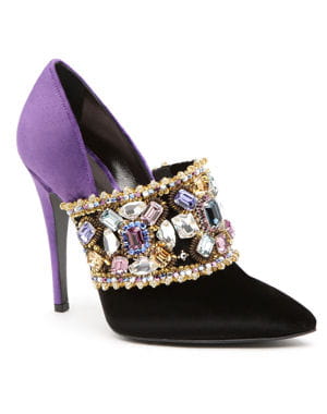 escarpin serti de pierres de casadei 