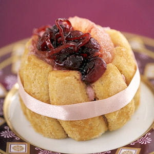 charlotte aux pamplemousses roses et cranberries