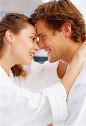 caresses, baisers... ce sont les préliminaires.