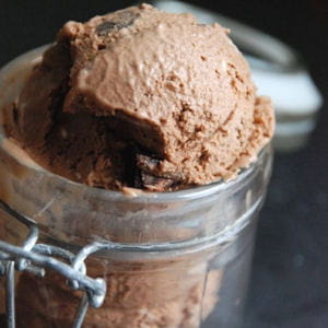 glace choco-coco et ses gros morceaux de chocolat