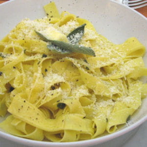 tagliatelles à la sauge
