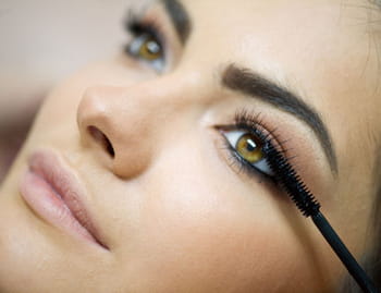 Maquillage des yeux  : conseils et astuces