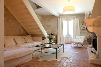 D&eacute;co blanche et lumi&egrave;re dans une maison du Sud