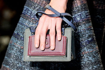 Sac &agrave; main : 12 fa&ccedil;ons de le porter