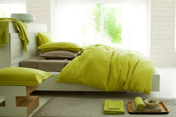 Du linge de lit en lin pour la chambre