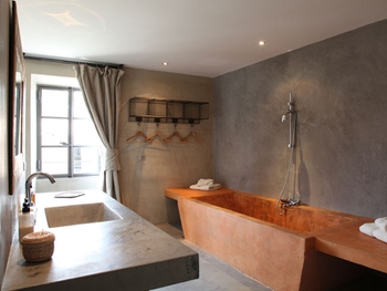 Des salles de bains de d&eacute;corateurs