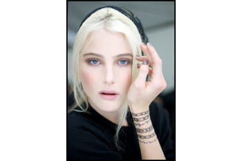 Les backstage du d&eacute;fil&eacute; Chanel printemps-&eacute;t&eacute; 2010