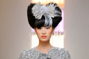 Les tendances coiffure du d&eacute;fil&eacute; haute couture printemps-&eacute;t&eacute; 2010 de Chanel