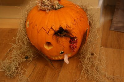 pour halloween, réalisez une magnifique citrouille avec vos enfants. suivez les
