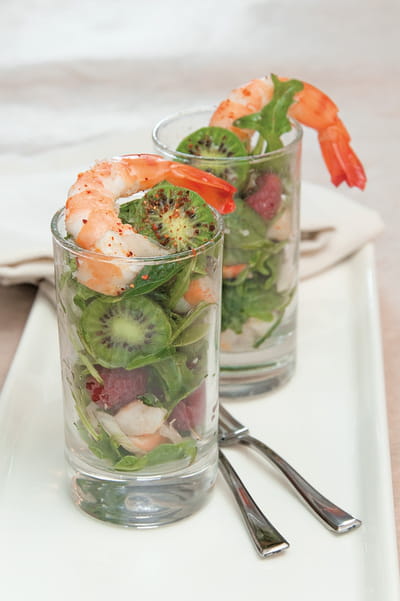 verrine de kiwi nergi crevette et basilic et roquette
