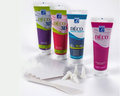 assortiment de peintures et embouts lefranc & bourgeois