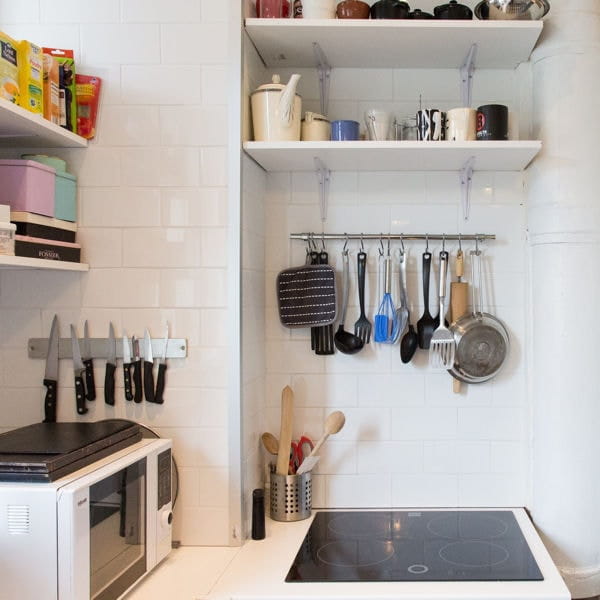 18 idées pour une petite cuisine optimisée et fonctionnelle De idées Petite cuisine armoires