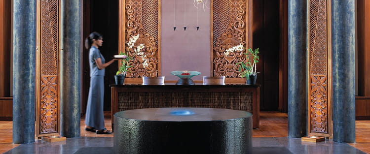 spa lobby reethi rah