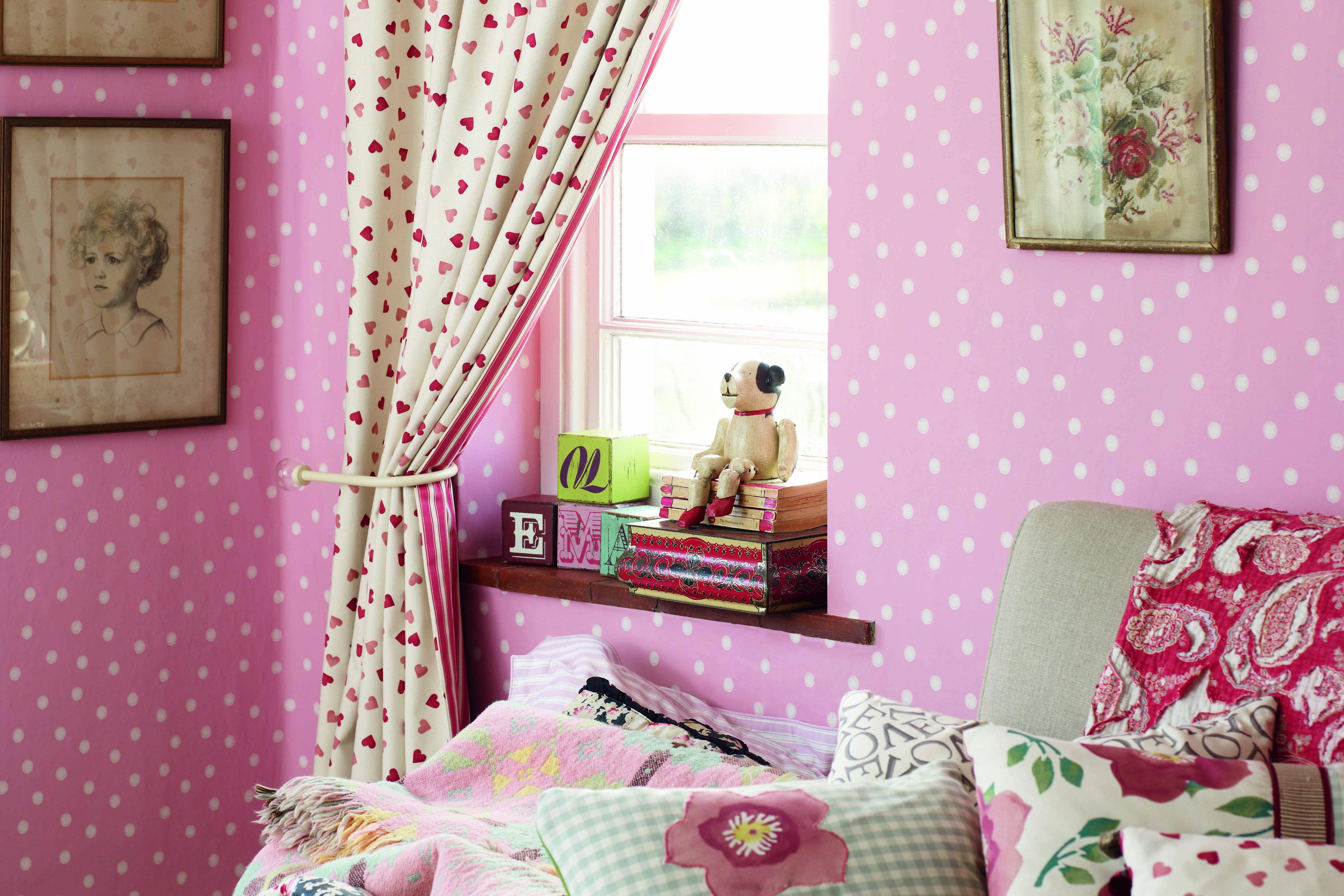 Papier peint polka dot de sanderson