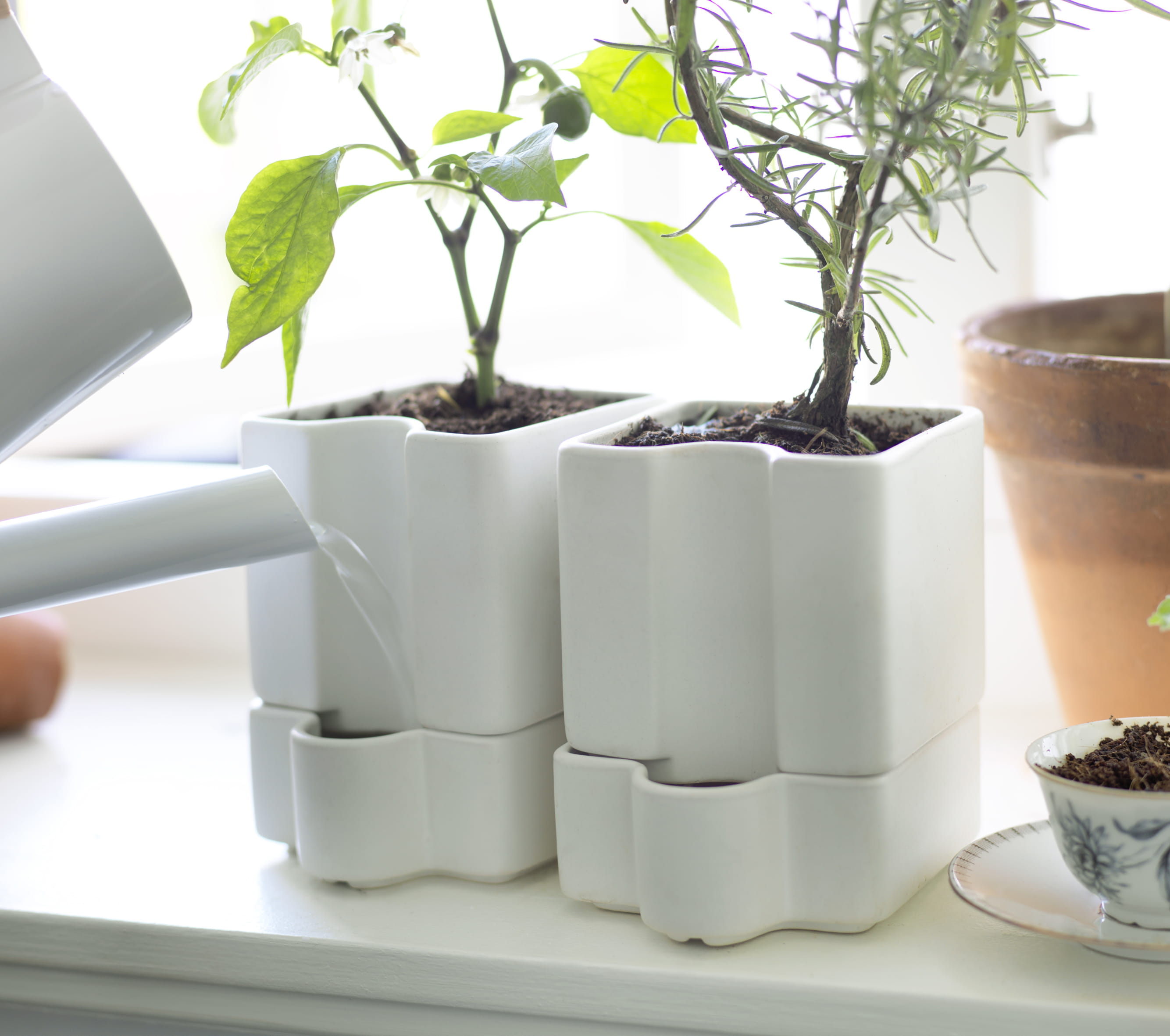 Cache pot à réservoir d'ikea