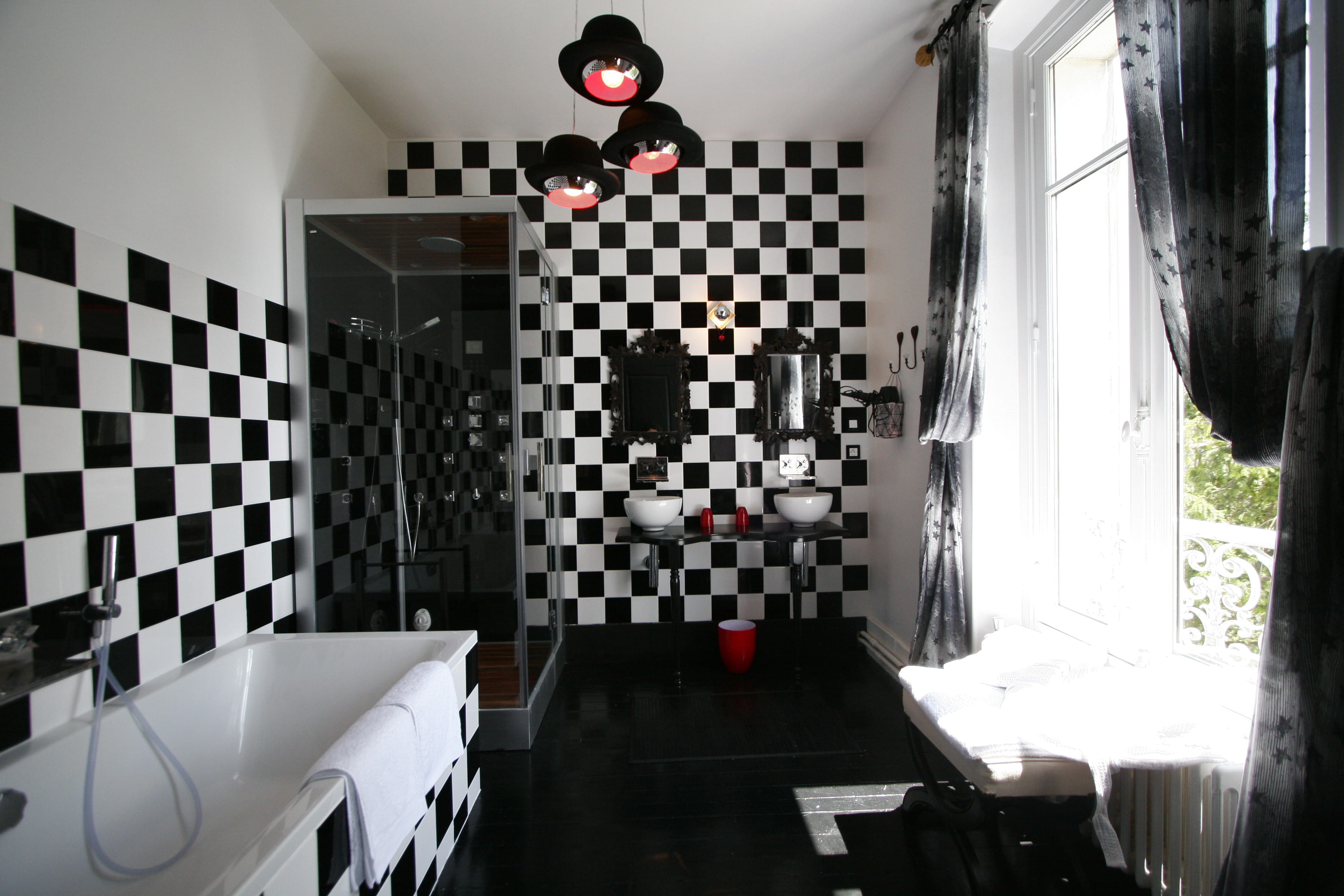 Decoration salle de bain noir et blanc – lombards