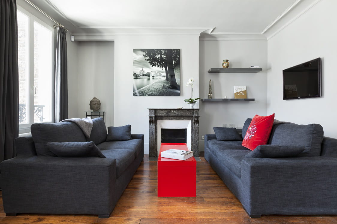 Un salon en face à face