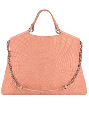 sac en cuir surpiqué rose de chanel