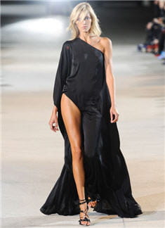 dã©filã© anthony vaccarello printemps ã©tã© 2013, ã  paris