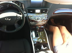 infiniti 1 siãšges